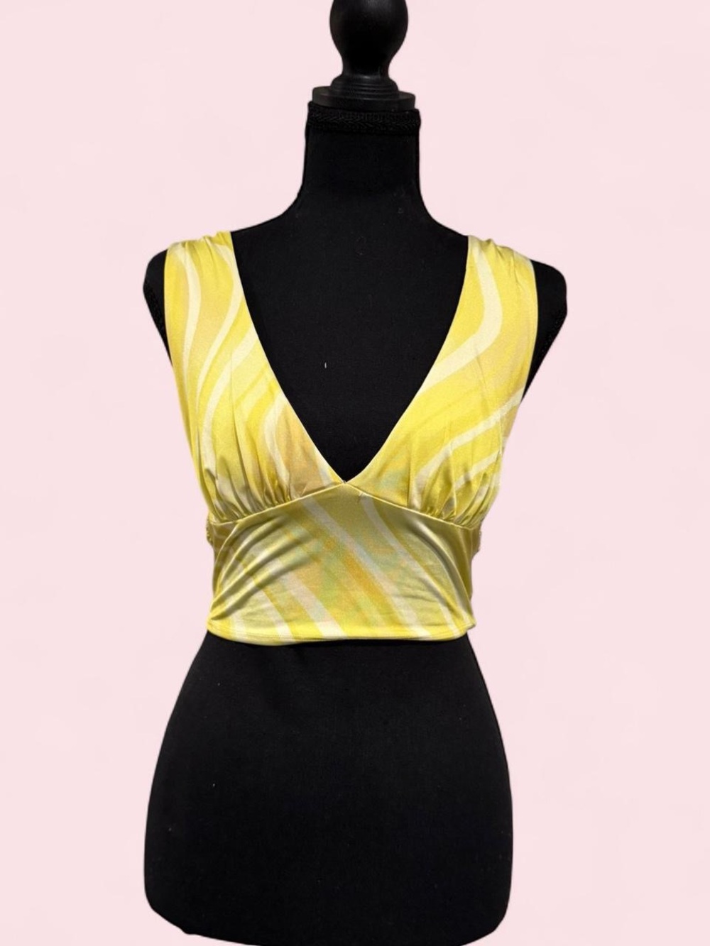 NWOT Urban Outfitters Yellow Wave-Pattern V-Neck Crop Camisole